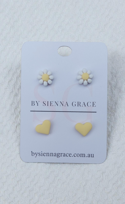 Yellow Daisy and Heart Stud Pack