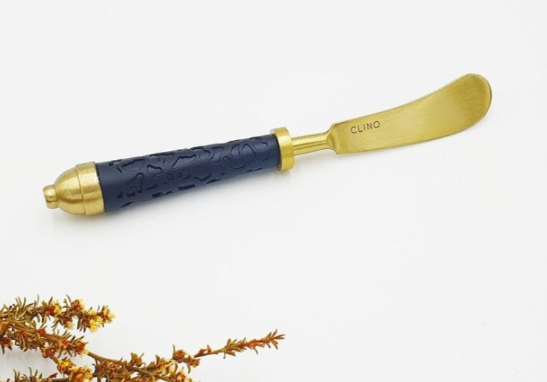 Black and Gold Spreading Knife